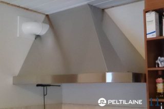 Ruostumaton huuva kulmassa